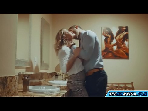 ❤️ Quando uma loira peituda o seduz em um banheiro público ❤️ Porno de qualidade em pt-br.megaofertas.top ﹏